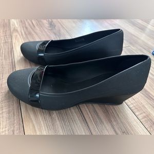 Crocs Wedge Shoes Black Women Size 7